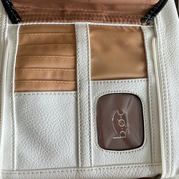 B.O.C. Crossbody Purse - Picture 5 of 14
